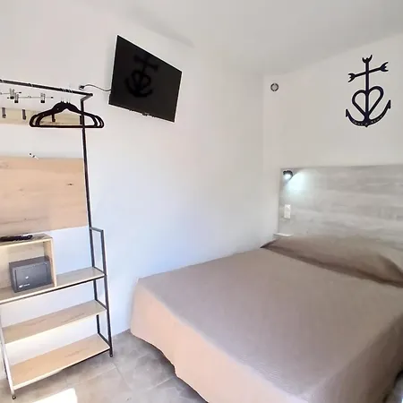Quai D'azur Ξενοδοχείο 2*