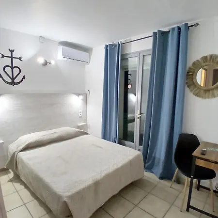 Ξενοδοχείο Quai D'azur 2*