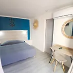 Quai D'azur Le Grau-du-Roi