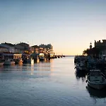 Otel Hotel Quai D'Azur 2*