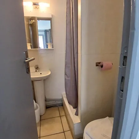 Quai D'azur Hotel 2*