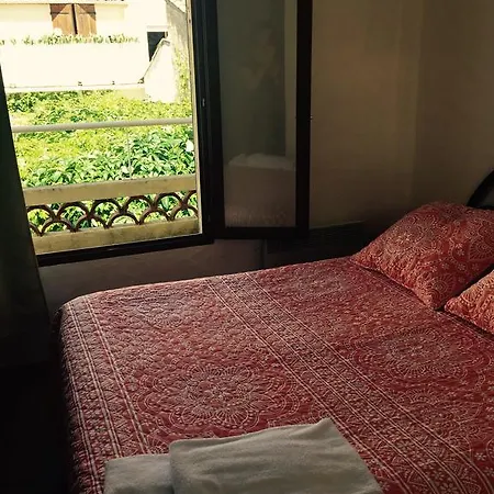Boutique Quai D'azur Hotel *